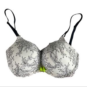Victoria's Secret Miraculous Bombshell Push-Up Lace Bra 34C